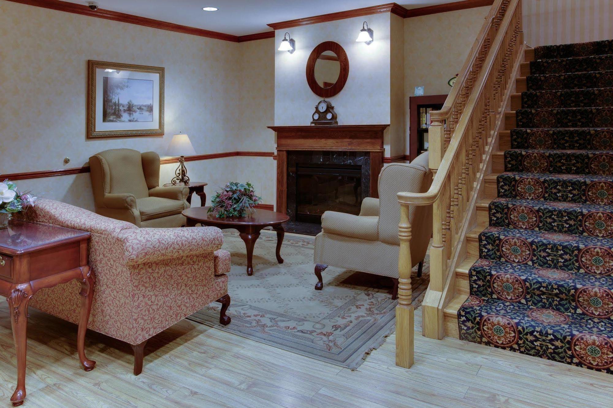 Country Inn & Suites By Radisson, Brockton Bagian luar foto